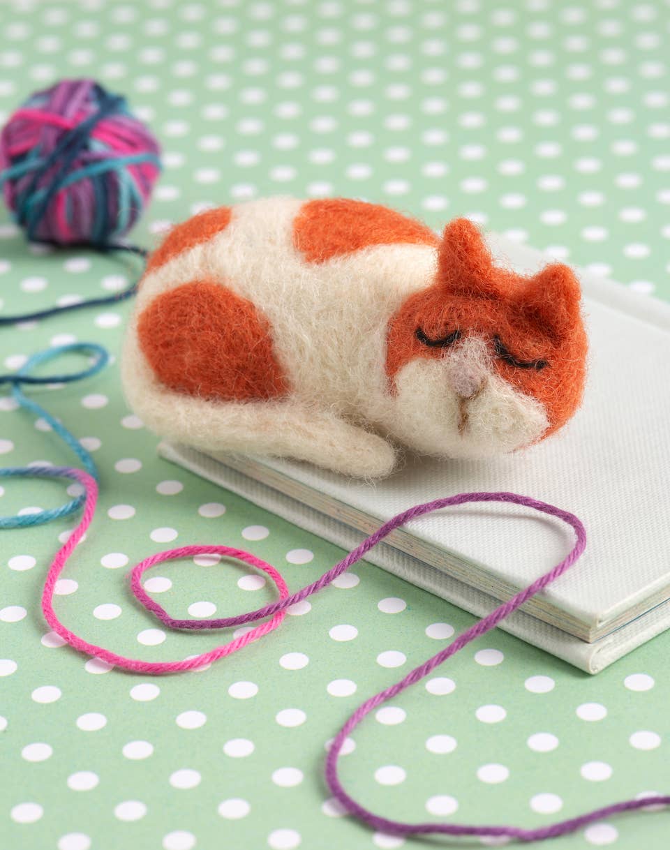 Hawthorn Handmade - Cat Brooch Needle Felting Kit